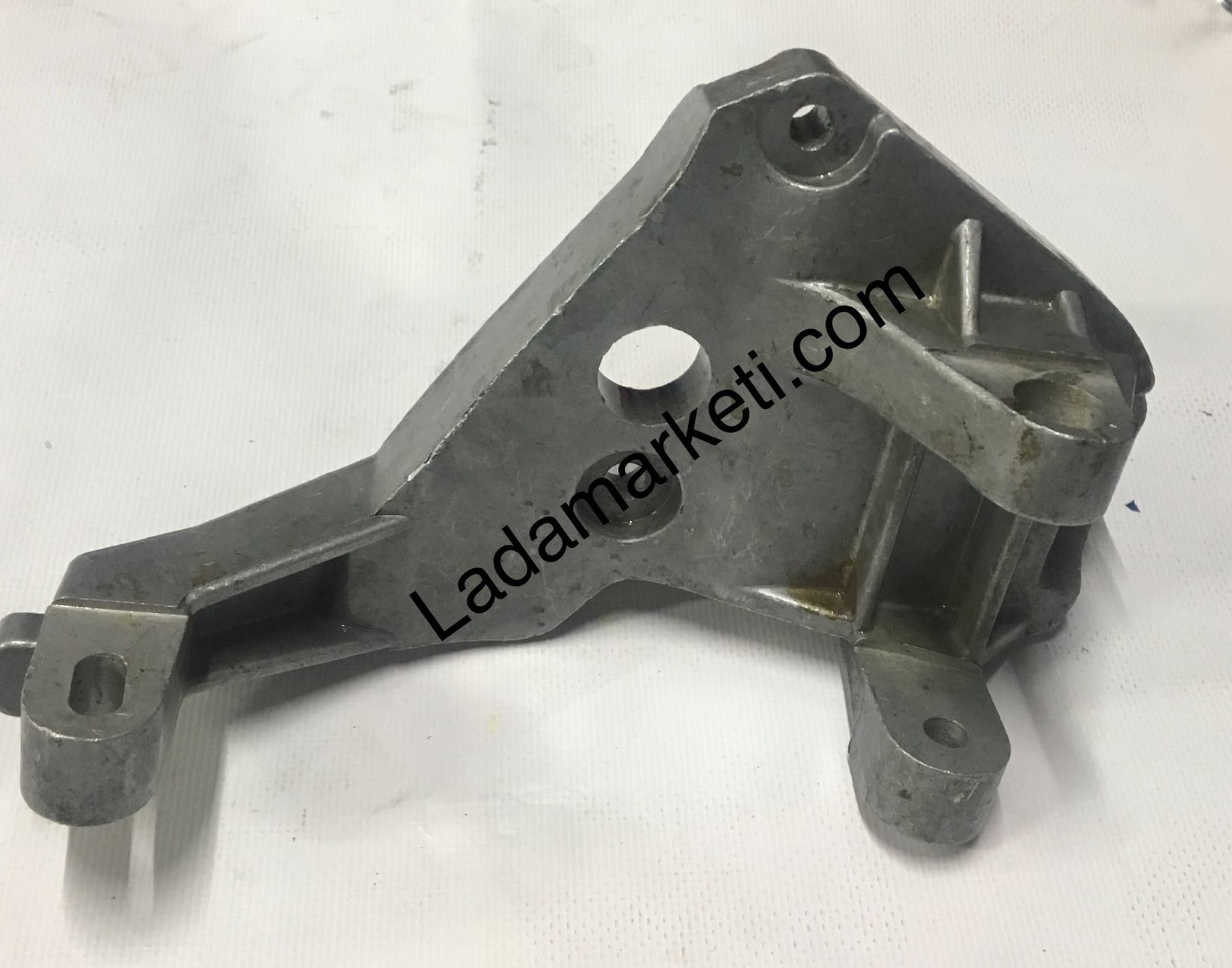 Lada Vega 16V Klimalı Alternatör Bağlantı Takozu, Demiri