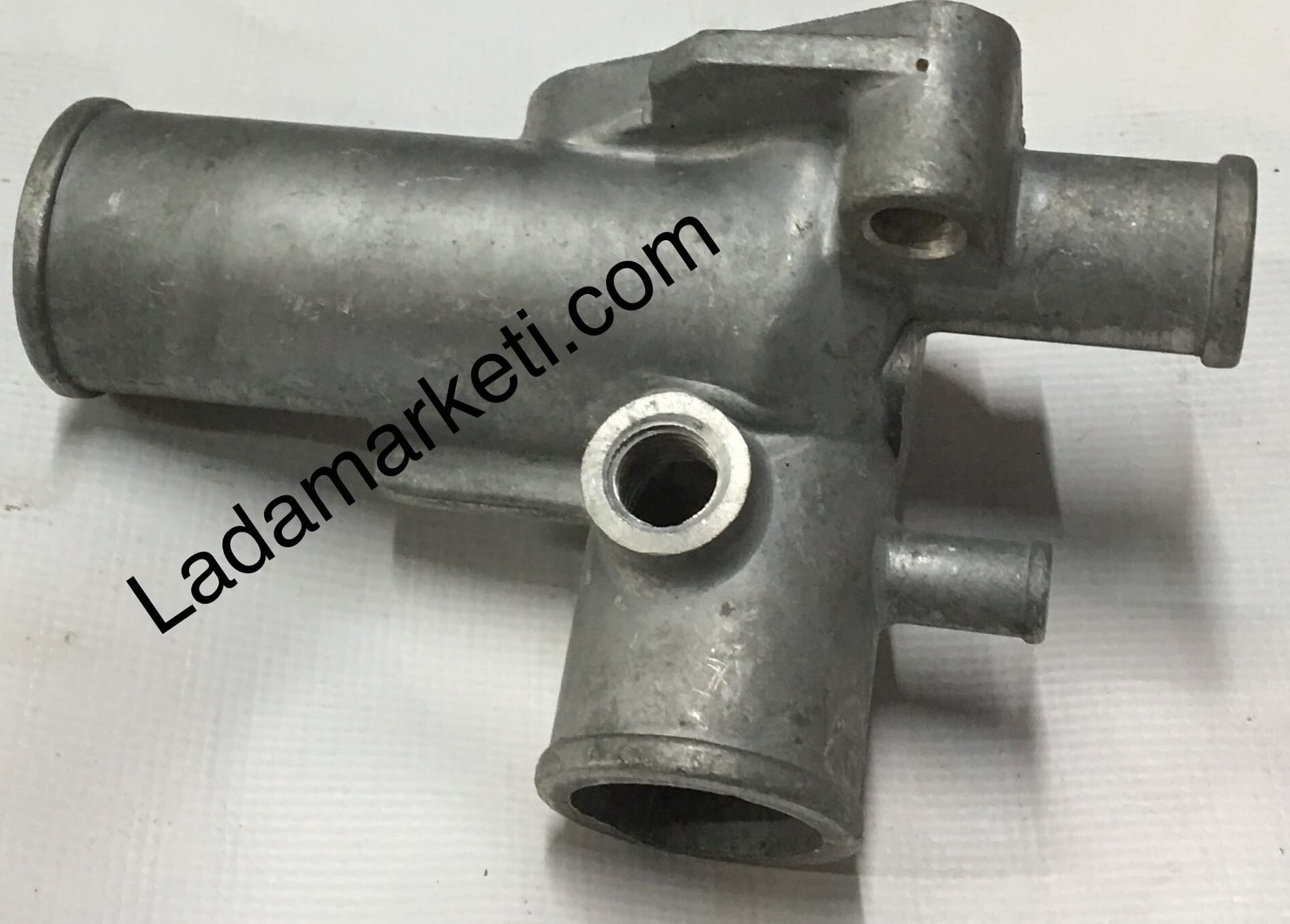 Lada Vega + enj Samara Su Dağıtım Dirseği