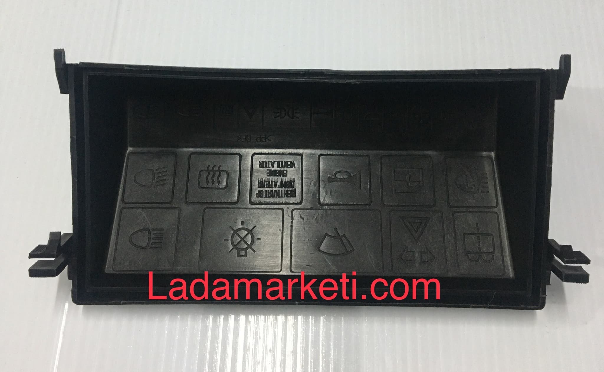 Lada Samara Sigorta Kutusu, Tablası, Kapağı